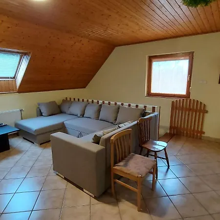 Voros Apartman Appartamento *